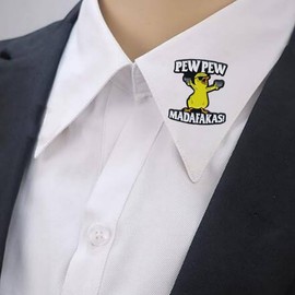 Novelty Yellow Duck Holds Gun Brooch Pin for Women Men Cartoon Animal Enamel Lapel Pins Statement Creative Pew Pew Madafakas Letters Jacket Clothes Hats Bags Badge Funny Brooches Backpacks Jewelry