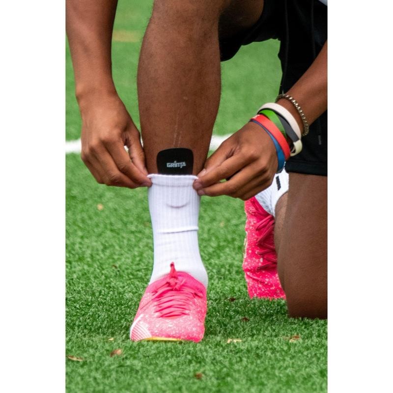 Grinta miniGuard Shin Guards - Color: Standard Black