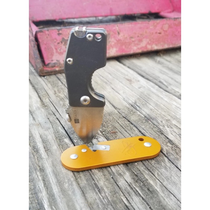 Sterling Pocket Knife / Tool Sharpener & Compact Fire Ant