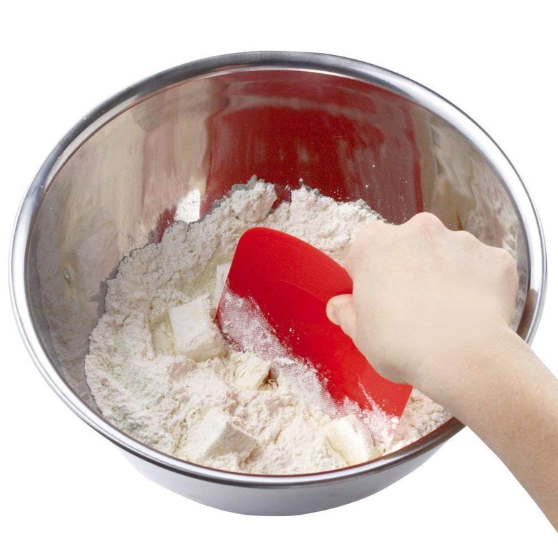 Kai KAI Scraper Embossed red Ring with a Rolling pin