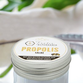 Propolis ointment with beeswax, olive oil, propolis tincture and shea butter. Ointment (40 g) of Tyrolean Alpine Honey made in the Tyrolean mountains.