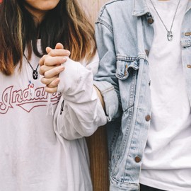 MJartoria Matching Necklaces for Couples, His and Hers Engraved Rhinestone Ring Pendant Necklace Gifts for Boyfriends Girlfriends (Silver+Black, Her Weirdo His Crazy)