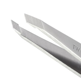 Tweezerman Classic Slant Tweezer, Professional Stainless Steel Precision Tweezers for Facial Hair and Eyebrows, (Pack of 1)