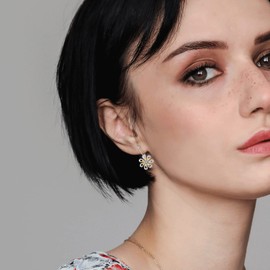 LINSTER Daisy Earrings/Sunflower Earrings, Women's 925 Sterling Silver Flower Leverback Earrings, Daisy Jewellery Gifts for Women Girls, Cubic Zirconia