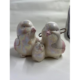 Bird Family Ceramic Scent Diffuser – Iridescent Essential Scent Diffuser Figurine for Mom, Grandma, or Home Décor Accent for Living Room, Bedroom, or Office