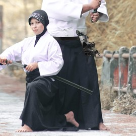 GANAZONO Sword Belt Holder for 2-3 Swords Leather Sword Storage Belt Comfortable Design