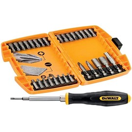Dewalt dt71506-qz – Set of 30 Pieces in Case Type Tough Case for Screws. Screwdriver Bits 25 mm: PH1 x2, PH2 x2, PH3 x1, PL8 x1, PZ2 X2 X7, PZ3 x2 x3, T10, T15 x2, T25, T30 x2, Magnetic Holder, Socket 8 and 10 mm, 50 mm Bits: PH2 x1, PZ2 x1, Screwdriver.