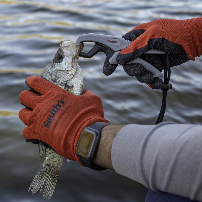 SMITH'S SINCE 1886 6in Floating Fish Gripper