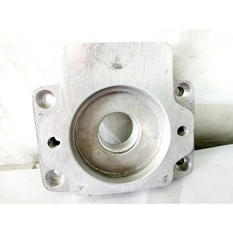 Hatz Diesel 000001691001 Hydraulic Pump Mounting Bracket 1B20, 1B30, 1B40