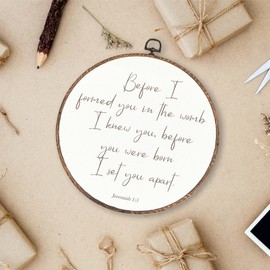 Lengues Bible Verse Nursery Round Wall Art Decor, Inspirational Round Wall Decor, Neutral Christian Canvas Framed Art Prints, Jeremiah 1:5 Christian Hanging Frame for Room Bedroom 10x10 Inch