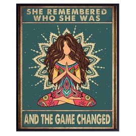She Remembered Who She Was And The Game Changed - Bohemian Boho Wall Decor - New Age Zen Meditation Decor - Inspirational Wall Art - Inspiring Quotes -Uplifting Spiritual Motivational Gifts for Women