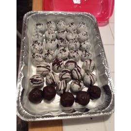 Oreo Homemade Oreo Balls ( 2 dozen) - Vanilla dipped