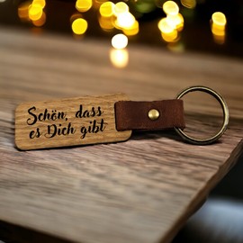 Druckerino Key Ring with Saying: Schön, DASS es Dich gibt incl. Gift Bag I Beautiful Gift I Gifts for Women I Gift Idea Best Friend I Wood with Vegan Leather