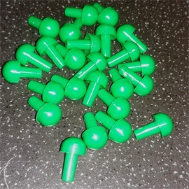 Plastic Games Pieces - Mushroom Peg 15mm - Packet of 25 (Green)
