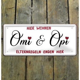 schilderkreis24 Tin Sign Funny Saying "Hier wohnen Omi & Opi Elternregeln." Pension Gift Idea Birthday Christmas for Grandparents Pensioners Seniors Grandma Grandpa Grandchildren 28 x 12 cm