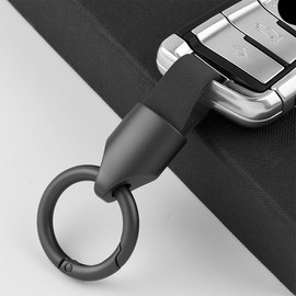 Adunsiaoto Car Keyring, Men's Leather Key Fob, Leather Car Key Fob Clips Buckle Made of Zinc Alloy Key Pendant Holder (Black)