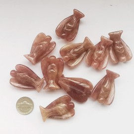 Manekieko Manekieko Natural Strawberry Quartz Healing Crystal Prayer Guardian Angel Statue,38mm Carving Pocket Palm Stone Figurines Decoration