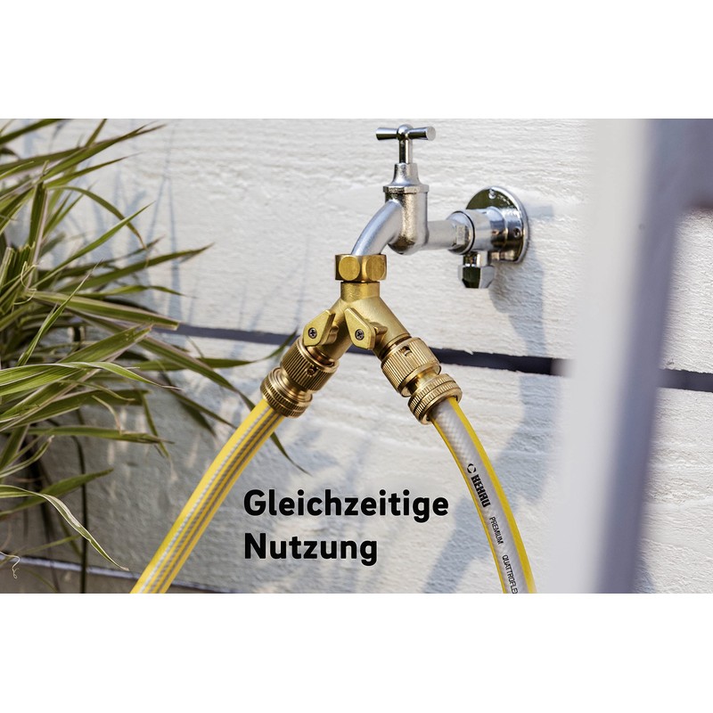 REHAU 2-way distributor made of robust brass, simultaneous connection of