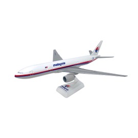 Malaysia 50th Anniversary. Boeing 777-200 Airplane Miniature Model Snap Fit 1:200 Part#ABO-77720H-016