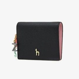 Hazzys (대구신세계)블랙 가죽 골드퍼피 로고 레터링장식 2단 반지갑 HIWA5E613BK Daegu Shinsegae Black Leather Gold Puppy Logo Lettering Decor 2-Fold Wallet HIWA5E613BK
