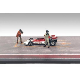 American Diorama RACE DAY METAL FIGURES SET 2 1/43 AMERICAN DIORAMA 38360