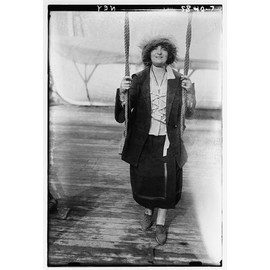 HistoricalFindings Photo: Ney,Women,Decks,lifeboats,Ship Passengers,Swings,Ropes,Hats,Bain News Service 1