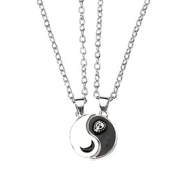 Matching Sun and Moon Necklace for Best Friends Bff Besties Gifts for Women Men Yin Yang Couple Necklaces Pendant for Boyfriend Girlfriend Anniversary Christmas Gift for Sisters Brother Cousins