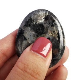 Manekieko Natural Black Labradorite Water Drop Chakra Thumb Worry Stone,Stress Relax Healing Reiki Crystal Pocket Palm Stones