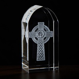 Needzo Elegant 3D Celtic Cross Etched Glass Decor with Claddagh Design, 3.25" High