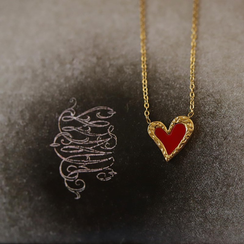 UniLogue Preference Exquisite Design Dainty Red Heart Choker Chain for