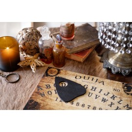 Wiccan Star Wooden Ouija Board Ouija board with detailed instructions (in English). Ouija Board