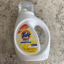 Tide simple Free & Sensitive Unscented 22 Loads 31 FL OZ.