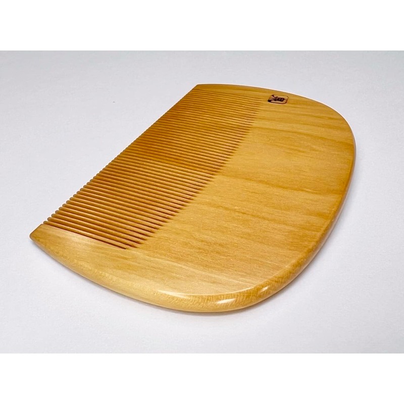 Full Boxwood Comb with Flower Pattern and Case - Japanese
