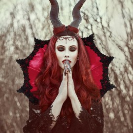 Joukavor Velvet Victorian Collar Women Gothic Vampire Neck Collar for Cosplay (Red)