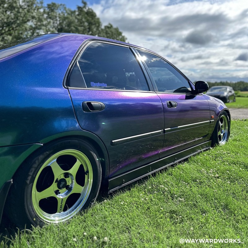 VViViD+ Gloss Metallic Chameleon Blue to Purple Color-Shift (1ft x