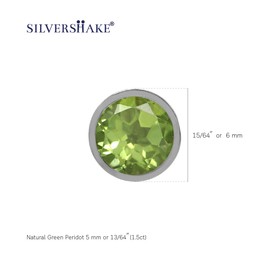 Silvershake Pendientes pequeños de plata de ley 925 chapada en oro blanco con piedra preciosa redonda de 5 mm, Plata de ley, peridoto,