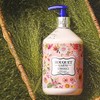 Bouquet Garni White Musk Body Shower + Body Lotion Set,