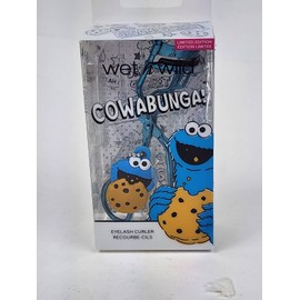 Wet N Wild Sesame Street Cookie Monster Cowabunga eyelash curler Limited new