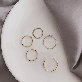 TseenYi Boho Thin Knuckle Rings Set Gold Midi Finger Stackable Ring Vintage Finger Joint Rings Retro Midi Open Rings Jewelry for Women and Girls(5pc)