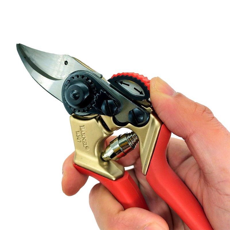 Barnel B307CS 7-1/4-Inch Ergonomic High Tech Collection Series Bypass Garden