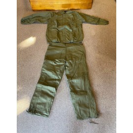 Military US Army Chemical Protective Suit Sealed Bag Medium gloves and boots
