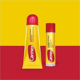 Carmex Paquete de bálsamo labial medicado clásico, hidratante labial para labios agrietados, paquete variado de 9 unidades (2 tubos, 7 palos)