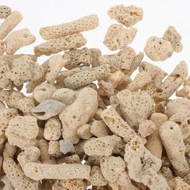 Housoutil Crushed Coral, 1 Bag of Reusable Coral Rock with Bag, 500g Landscaping Decoration for Aquarium Enthusiasts and Fish Keepers