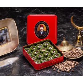 Hafiz Mustafa 1864 Istanbul Baklava Pastry Box - Baked Baklava Dessert Snacks Made from Fresh Phyllo Dough Sheets, Pistachio, Hazelnut, Walnut - Turkish Sweets Tray Gift Ideas for Birthday, Christmas