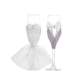 TRUE LOVE GIFT Wedding Champagne Glasses Wedding Toasting Flutes Bride and Groom Bridal Shower GIfts