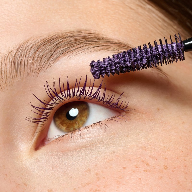 essence Lash PRINCESS false lash effect mascara purple, volumizing, false