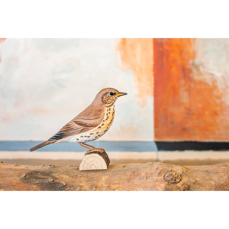 WILDLIFEGARDEN Wildlife Garden WG437 DecoBird Song Thrush - Hand Carved