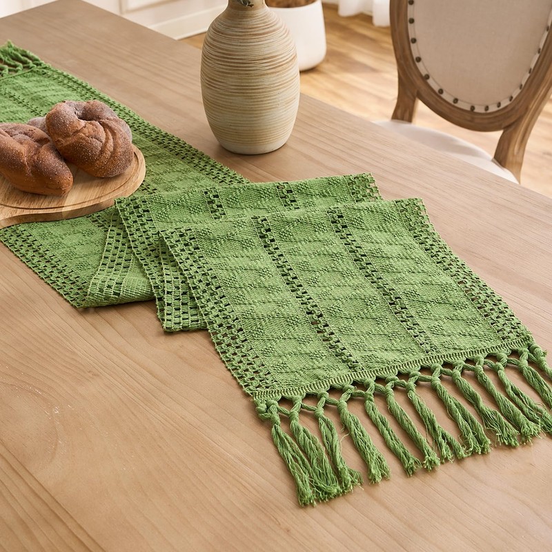 Aisybaklyn Boho Green Table Runner, 30 x 140 cm, Crocheted