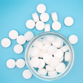 Pearly Fangs Toothpaste Tablets, 60 Pack - Travel Sized Oral Care, Eco Friendly Vegan Dental Tabs for Brushing - Mint Flavored