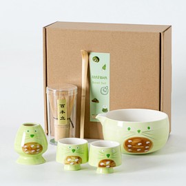 Japanese Matcha Tea Ceremony Set, Ceramic Cat Design Bowl with Whisk and Cups, Light Green, 6 Pieces